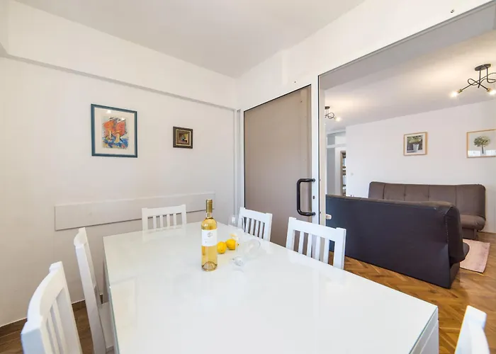 Dolore Apartman Makarska